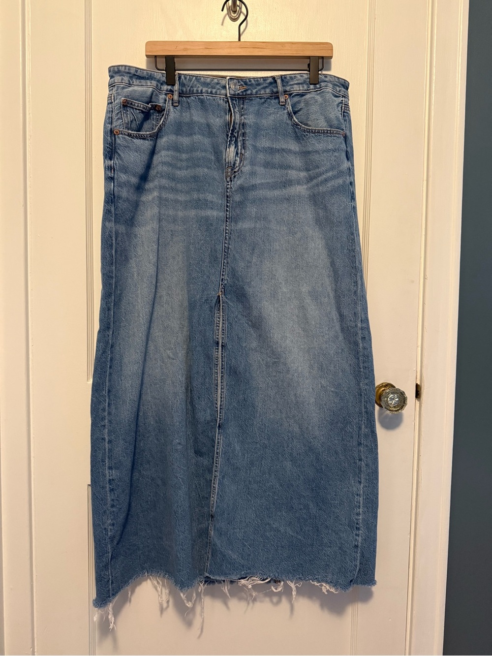 American Eagle Light Blue Denim Jeans with Comfort Stretch Waistband